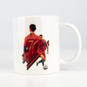 Taza color blanco sublimada con diseño de Cristiano Ronaldo con casaca de selección de Portugal